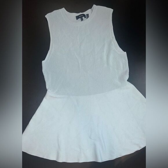 Theory Sleeveless Peplum Sweater in Sky Size Large EUC Career Business Event - Picture 2 of 11